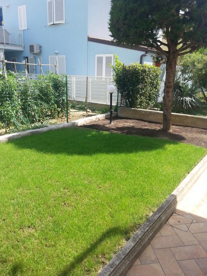 צ'יביטאנובה מארקה B&B Civico22 מראה חיצוני תמונה