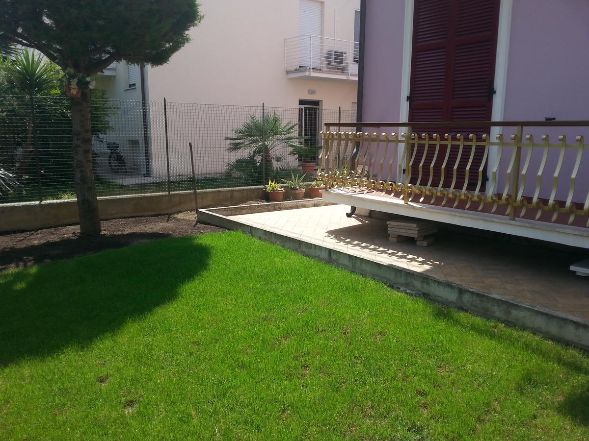 צ'יביטאנובה מארקה B&B Civico22 מראה חיצוני תמונה